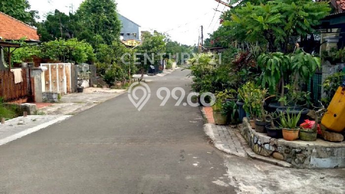 For Sale Rumah 5 Kamar Lokasi Strategis Bagus dan Strategis di Jatinegara For Sale Rumah 5 Kamar Lokasi Strategis Bagus dan Strategis di Jatinegara