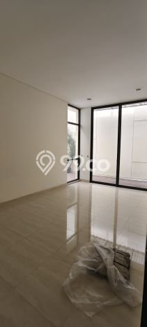 Ready to Use! Premium House LT 220m2 Desain Elegan di BSD Ready to Use! Premium House LT 220m2 Desain Elegan di BSD