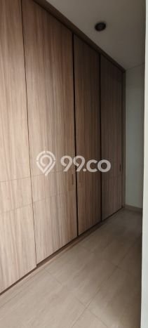 Ready to Use! Premium House LT 220m2 Desain Elegan di BSD Ready to Use! Premium House LT 220m2 Desain Elegan di BSD