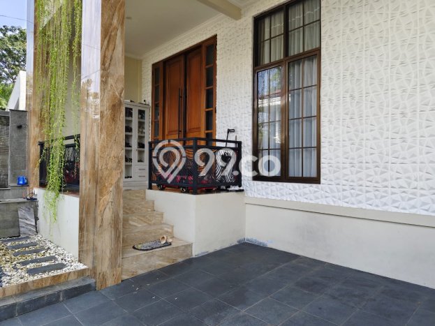 Rumah Luxury Modern Siap Huni di Pulomas Jakarta Timur Rumah Luxury Modern Siap Huni di Pulomas Jakarta Timur
