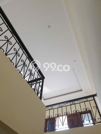 Rumah Elit Modern Tanpa Renovasi di Rawamangun Jakarta Timur Rumah Elit Modern Tanpa Renovasi di Rawamangun Jakarta Timur