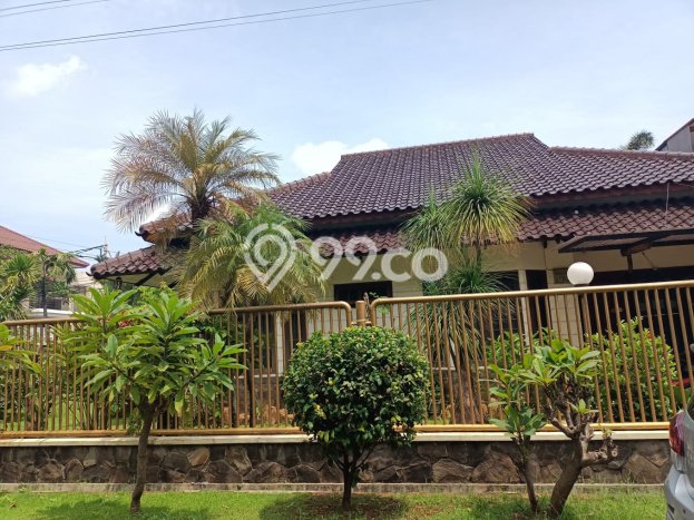 Jual Rumah Luas Megah Dengan View Cantik di Pulomas, Jakarta Timur Jual Rumah Luas Megah Dengan View Cantik di Pulomas, Jakarta Timur