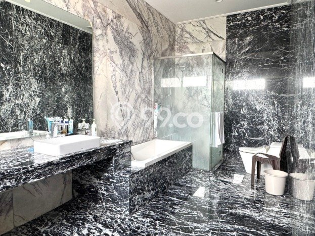 Jual Rumah Luas Elegan Dengan View Cantik di Sunter, Jakarta Utara Jual Rumah Luas Elegan Dengan View Cantik di Sunter, Jakarta Utara