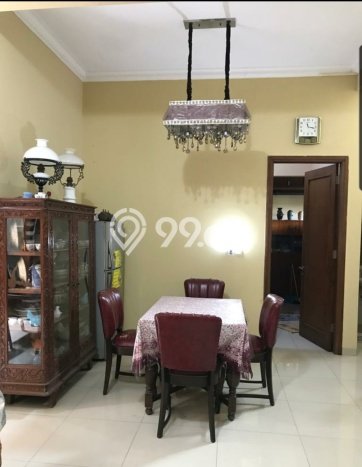Rumah Nyaman 5 Kamar Lokasi Sejuk di Rawamangun, Jakarta Timur Rumah Nyaman 5 Kamar Lokasi Sejuk di Rawamangun, Jakarta Timur
