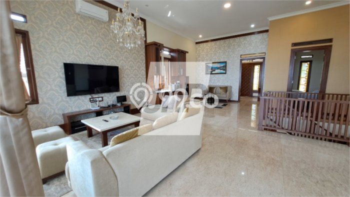 Rumah kawasan Dago Pakar, Bandung, Luas 494m² LB 550m² Rumah kawasan Dago Pakar, Bandung, Luas 494m² LB 550m²