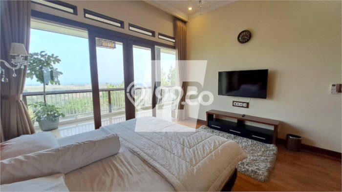 Rumah kawasan Dago Pakar, Bandung, Luas 494m² LB 550m² Rumah kawasan Dago Pakar, Bandung, Luas 494m² LB 550m²