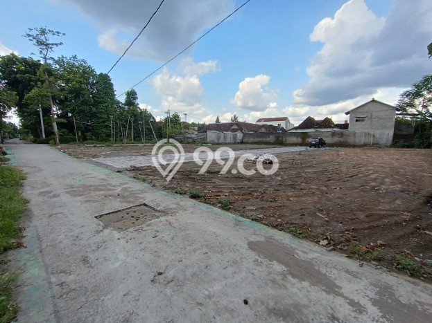 HARGA TERBAIK! Tanah Kawasan Berbah, Luas 100m2m², Lokasi Prima HARGA TERBAIK! Tanah Kawasan Berbah, Luas 100m2m², Lokasi Prima