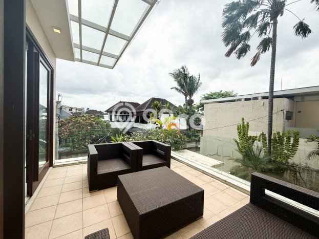 KESEMPATAN EMAS! Vila di Canggu, Area 660m², Kawasan Potensial dengan prospek naik KESEMPATAN EMAS! Vila di Canggu, Area 660m², Kawasan Potensial dengan prospek naik
