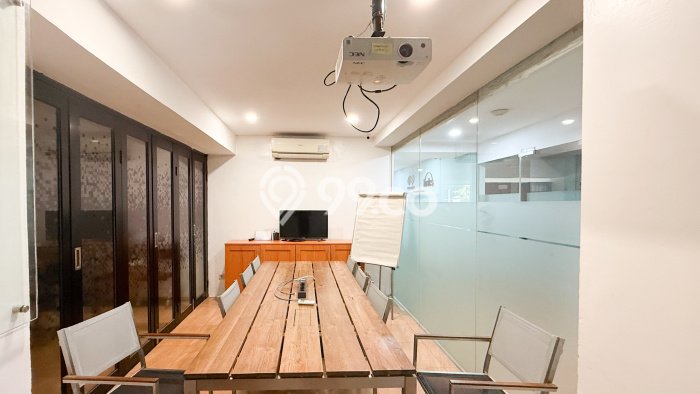 Komersial Kawasan Bisnis di Pegangsaan, Luas 1400m², Mainroad Komersial Kawasan Bisnis di Pegangsaan, Luas 1400m², Mainroad