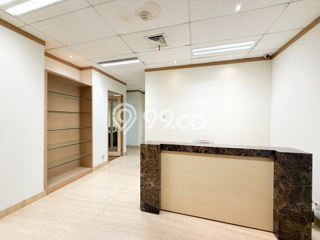 LOKASI TERBAIK! Kantor di , Luas 550m2m², Area Bisnis LOKASI TERBAIK! Kantor di , Luas 550m2m², Area Bisnis