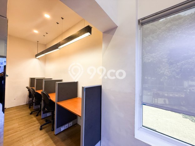 Komersial Kawasan Bisnis di Pegangsaan, Luas 1400m², Mainroad Komersial Kawasan Bisnis di Pegangsaan, Luas 1400m², Mainroad