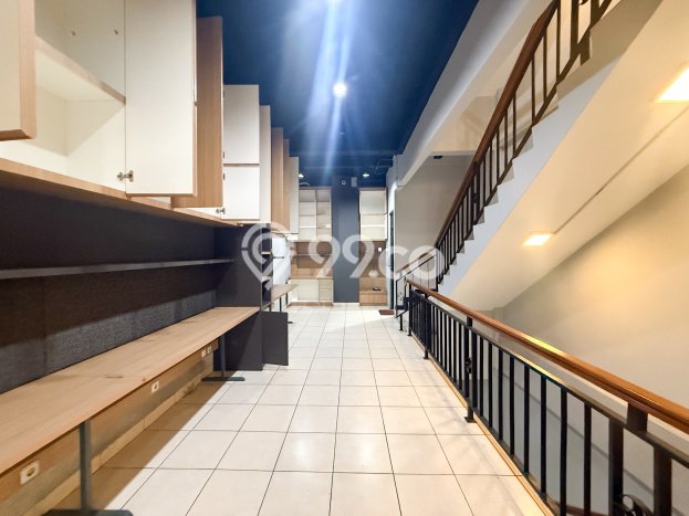 Ruko Bagus Dijual LB 230m2 Lokasi Strategis Jakarta Selatan Area Cocok untuk Berbisnis Ruko Bagus Dijual LB 230m2 Lokasi Strategis Jakarta Selatan Area Cocok untuk Berbisnis