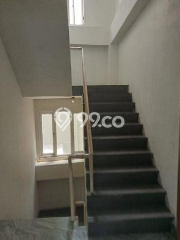 Ruko Disewa di Jakarta Selatan dengan LB 225m2 Area Komersial Ramai Ruko Disewa di Jakarta Selatan dengan LB 225m2 Area Komersial Ramai