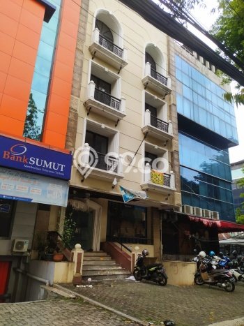 Disewakan Ruko komersial di Kebayoran Baru luas bangunan 950m2 Disewakan Ruko komersial di Kebayoran Baru luas bangunan 950m2
