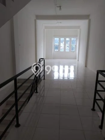 Disewakan Ruko di Kawasan Ramai Grogol Luas 216m2 Disewakan Ruko di Kawasan Ramai Grogol Luas 216m2