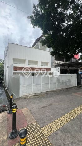 Unit Ruko Paling Strategis di Matraman Jakarta Timur dengan LB 350m2 Unit Ruko Paling Strategis di Matraman Jakarta Timur dengan LB 350m2