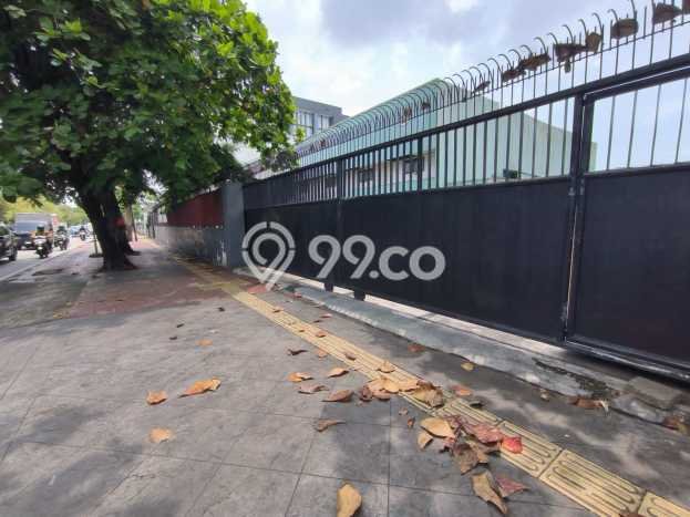Gudang Disewa di Jakarta Utara dengan LB 1300m2 Area Komersial Ramai Gudang Disewa di Jakarta Utara dengan LB 1300m2 Area Komersial Ramai