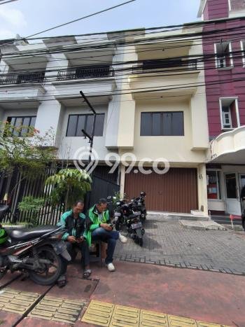 Disewakan Ruko komersial di Cempaka Putih luas bangunan 200m2 Disewakan Ruko komersial di Cempaka Putih luas bangunan 200m2