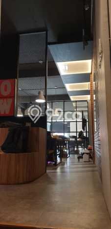 Ruko Kawasan Komersial di Cipete, Luas 216m², Jalan Utama Ruko Kawasan Komersial di Cipete, Luas 216m², Jalan Utama