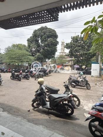 Ruko Disewa di Jakarta Selatan dengan LB 225m2 Area Komersial Ramai Ruko Disewa di Jakarta Selatan dengan LB 225m2 Area Komersial Ramai
