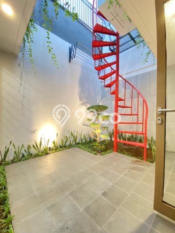 Dijual Rumah Luas Megah Dengan View Eksklusif di Bintaro, Tangerang Selatan Dijual Rumah Luas Megah Dengan View Eksklusif di Bintaro, Tangerang Selatan