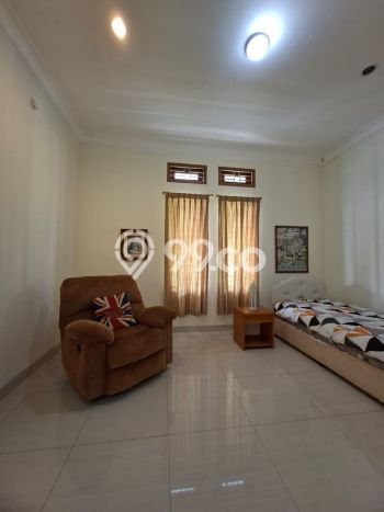 Hunian Mewah LB 400m2 Siap Huni Desain Elegan di Bintaro, Tangerang Selatan Hunian Mewah LB 400m2 Siap Huni Desain Elegan di Bintaro, Tangerang Selatan