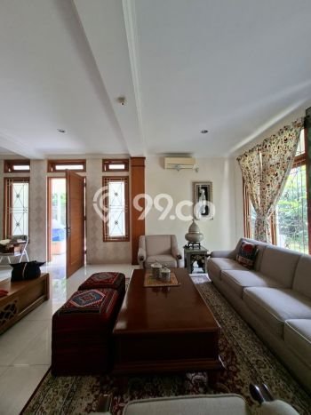 Hunian Mewah LB 400m2 Siap Huni Desain Elegan di Bintaro, Tangerang Selatan Hunian Mewah LB 400m2 Siap Huni Desain Elegan di Bintaro, Tangerang Selatan