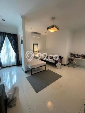 Rumah Luxury Modern Siap Huni di Bintaro Tangerang Selatan Rumah Luxury Modern Siap Huni di Bintaro Tangerang Selatan