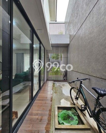 Hunian Mewah LB 160m2 Siap Pakai Desain Elegan di Bintaro, Tangerang Selatan Hunian Mewah LB 160m2 Siap Pakai Desain Elegan di Bintaro, Tangerang Selatan