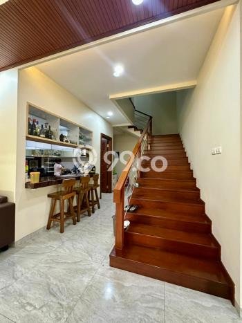 Dijual Rumah Mewah Megah Dengan View Eksklusif di Bintaro, Tangerang Selatan Dijual Rumah Mewah Megah Dengan View Eksklusif di Bintaro, Tangerang Selatan
