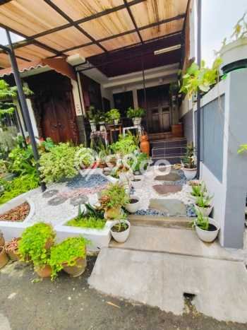 Rumah Modern Cantik 3 KT Bisa Langsung Pindah di Ciputat Timur Rumah Modern Cantik 3 KT Bisa Langsung Pindah di Ciputat Timur