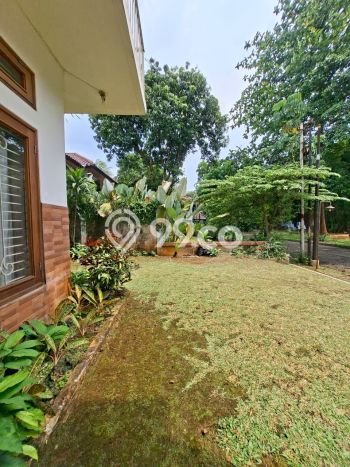 Hunian Mewah LB 400m2 Siap Huni Desain Elegan di Bintaro, Tangerang Selatan Hunian Mewah LB 400m2 Siap Huni Desain Elegan di Bintaro, Tangerang Selatan