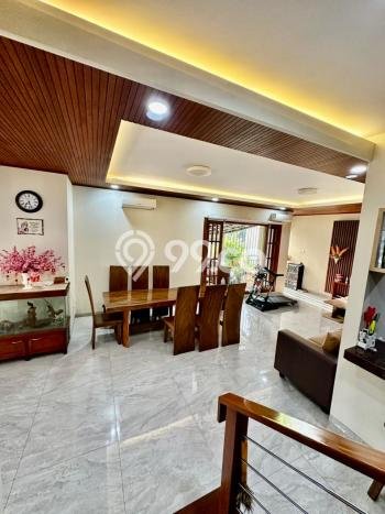 Dijual Rumah Mewah Megah Dengan View Eksklusif di Bintaro, Tangerang Selatan Dijual Rumah Mewah Megah Dengan View Eksklusif di Bintaro, Tangerang Selatan
