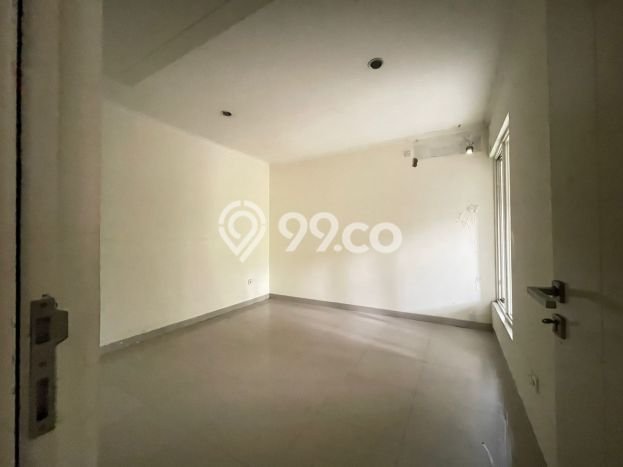 For Sale Rumah 4 Kamar Lokasi Strategis Nyaman dan Strategis di Ciputat For Sale Rumah 4 Kamar Lokasi Strategis Nyaman dan Strategis di Ciputat