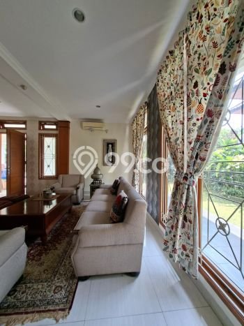 Hunian Mewah LB 400m2 Siap Huni Desain Elegan di Bintaro, Tangerang Selatan Hunian Mewah LB 400m2 Siap Huni Desain Elegan di Bintaro, Tangerang Selatan