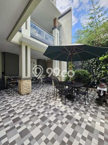 Rumah Elit Modern Tanpa Renovasi di Bintaro Jakarta Selatan Rumah Elit Modern Tanpa Renovasi di Bintaro Jakarta Selatan