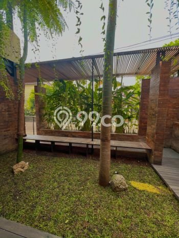 Rumah Mewah LB 380m2 Siap Huni Desain Elegan di Bintaro, Jakarta Selatan Rumah Mewah LB 380m2 Siap Huni Desain Elegan di Bintaro, Jakarta Selatan