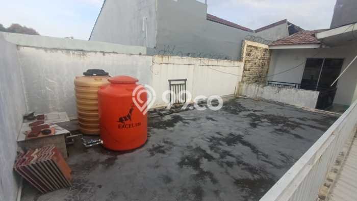 Hunian Eksklusif Siap Huni LT 160m2 di BSD, Tangerang Selatan Hunian Eksklusif Siap Huni LT 160m2 di BSD, Tangerang Selatan