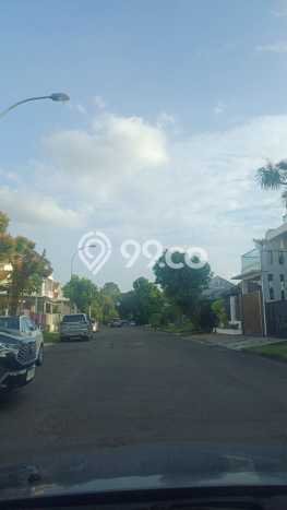 Hunian Eksklusif Siap Huni LT 160m2 di BSD, Tangerang Selatan Hunian Eksklusif Siap Huni LT 160m2 di BSD, Tangerang Selatan
