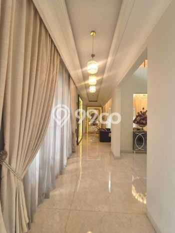 Ready to Use! Premium House LT 843m2 Desain Elegan di Bintaro Ready to Use! Premium House LT 843m2 Desain Elegan di Bintaro