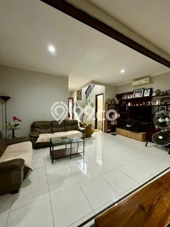 Hunian Luxury di Tangerang Selatan Lokasi Strategis Kondisi Baik Hunian Luxury di Tangerang Selatan Lokasi Strategis Kondisi Baik