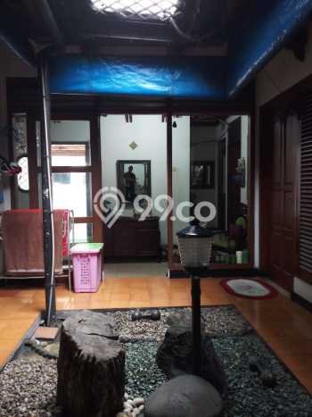 Rumah Luas Asri 3 KT Siap Huni di Pondok Ranji Tangerang Selatan Rumah Luas Asri 3 KT Siap Huni di Pondok Ranji Tangerang Selatan
