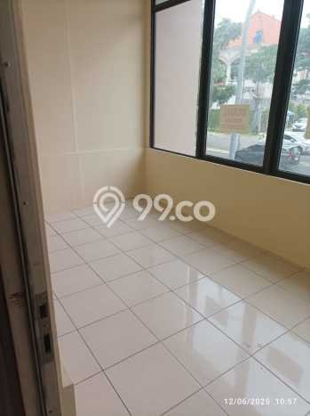 Ruko Bagus Dijual LB 90m2 Lokasi Strategis Tangerang Selatan Area Cocok untuk Bisnis Ruko Bagus Dijual LB 90m2 Lokasi Strategis Tangerang Selatan Area Cocok untuk Bisnis
