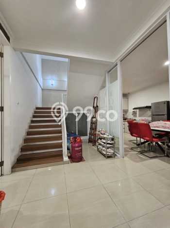 Rumah Elit Modern Tanpa Renovasi di Bintaro Jakarta Selatan Rumah Elit Modern Tanpa Renovasi di Bintaro Jakarta Selatan