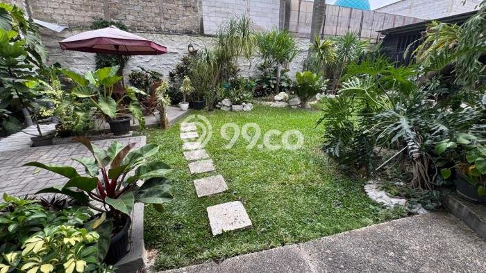 For Sale! Luxury House LT 1003m2 Desain Modern di Bintaro For Sale! Luxury House LT 1003m2 Desain Modern di Bintaro