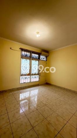 Rumah Luxury Modern Tanpa Renovasi di Bintaro Tangerang Selatan Rumah Luxury Modern Tanpa Renovasi di Bintaro Tangerang Selatan