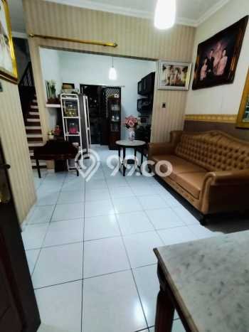 Rumah Modern Cantik 3 KT Bisa Langsung Pindah di Ciputat Timur Rumah Modern Cantik 3 KT Bisa Langsung Pindah di Ciputat Timur