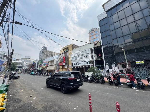 Dijual! Ruko di Blok M Jakarta Selatan LT 202m2 / LB 1032m2 Kawasan Strategis Dijual! Ruko di Blok M Jakarta Selatan LT 202m2 / LB 1032m2 Kawasan Strategis