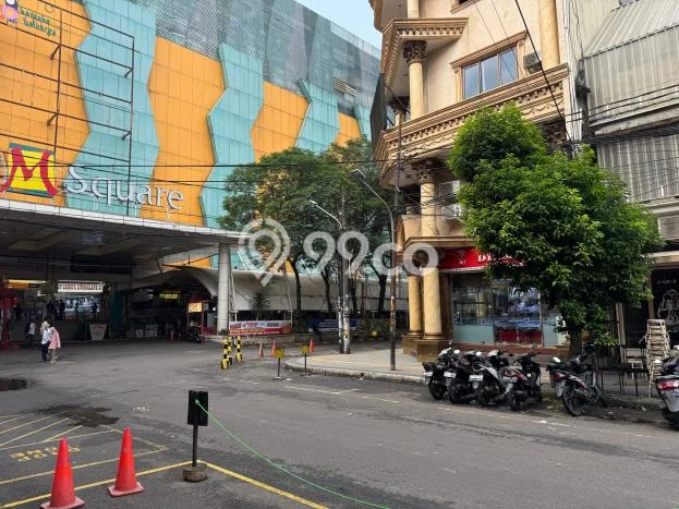 Dijual! Ruko di Blok M Jakarta Selatan LT 202m2 / LB 1032m2 Kawasan Strategis Dijual! Ruko di Blok M Jakarta Selatan LT 202m2 / LB 1032m2 Kawasan Strategis