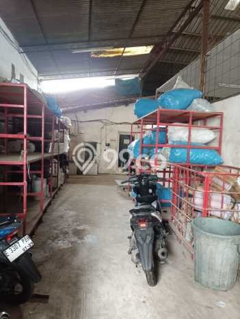 Unit Gudang Paling Strategis di Cipondoh Tangerang dengan LB 1600m2 Unit Gudang Paling Strategis di Cipondoh Tangerang dengan LB 1600m2